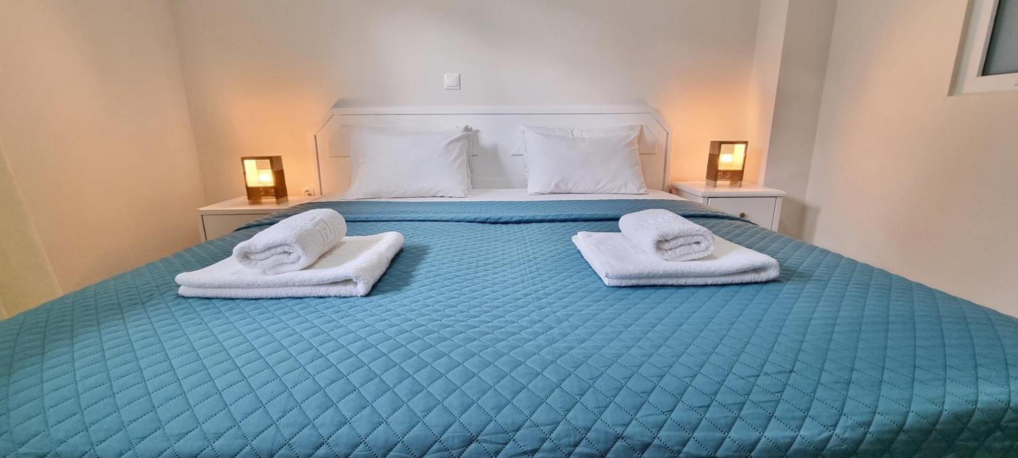 Bungalow White Apartments Polychrono Room photo